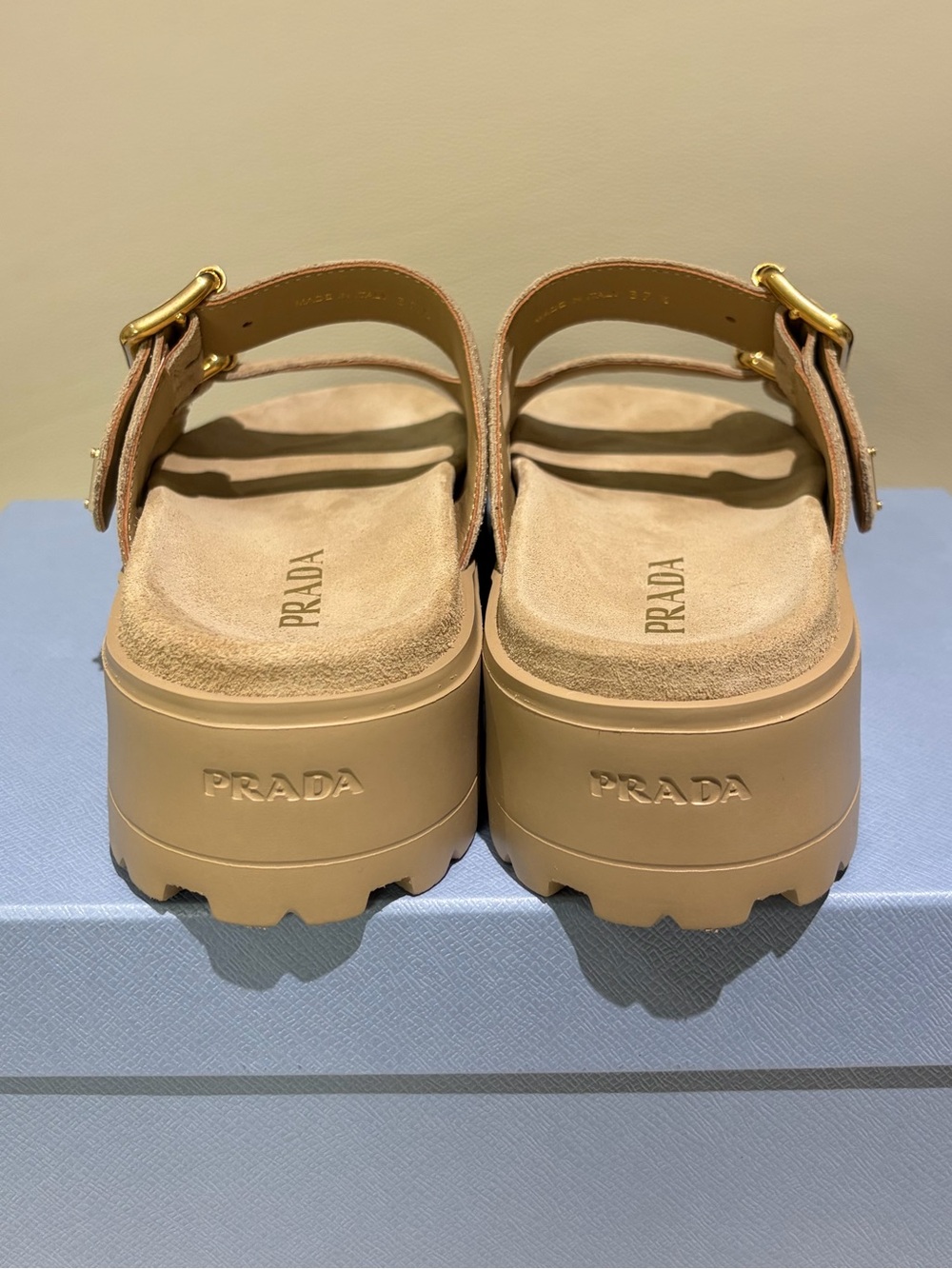 Prada Natural Fussbett Flatform Slide Sandal - Picture 6 of 11